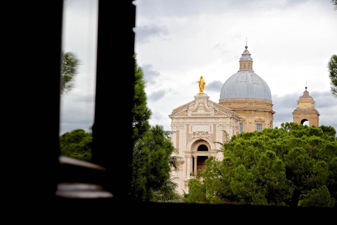 Hotel Donnini Assisi Kültér fotó