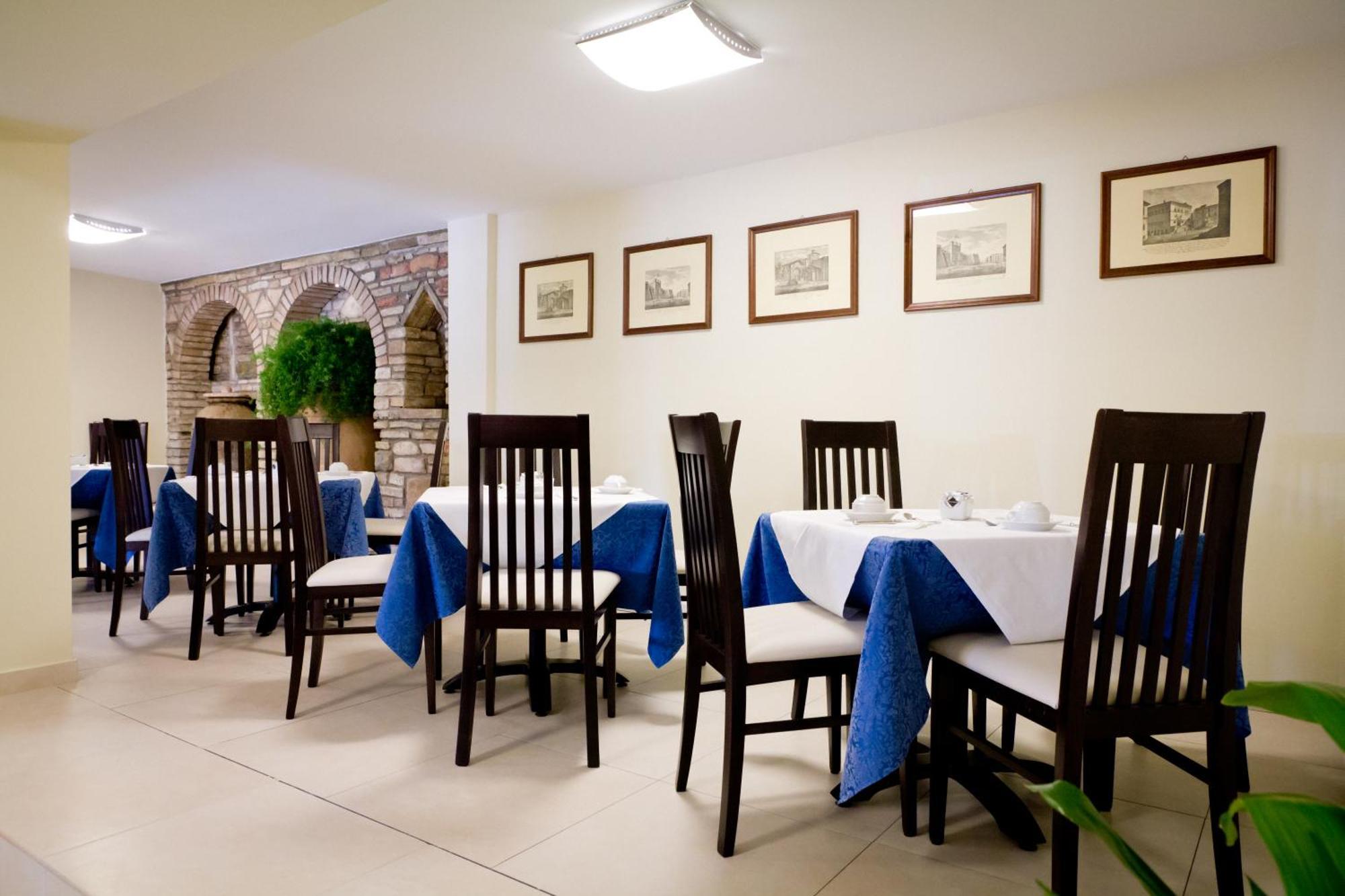 Hotel Donnini Assisi Kültér fotó
