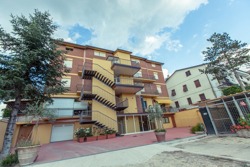 Hotel Donnini Assisi Kültér fotó